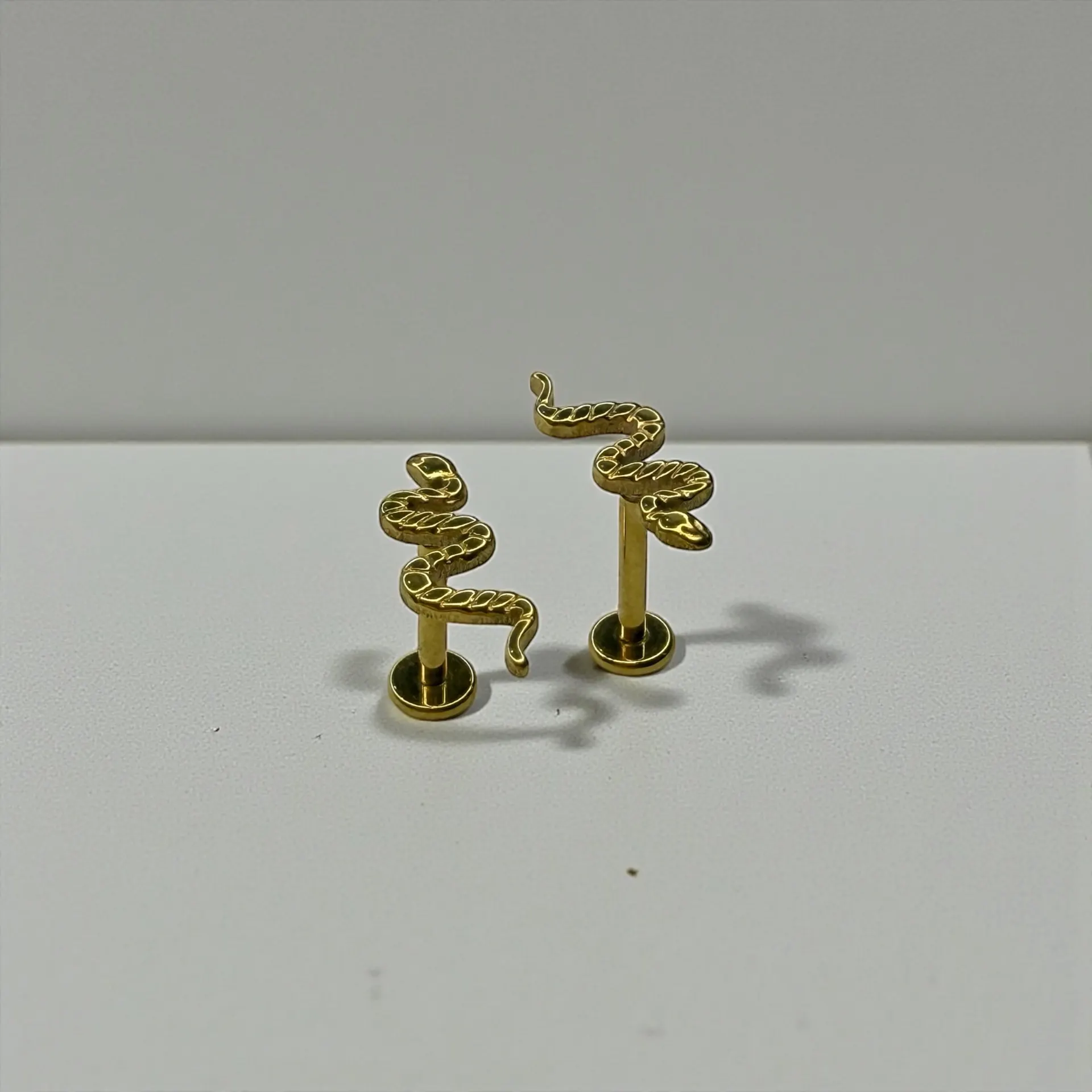 Snake Labret Ear Jewellery - Image 4