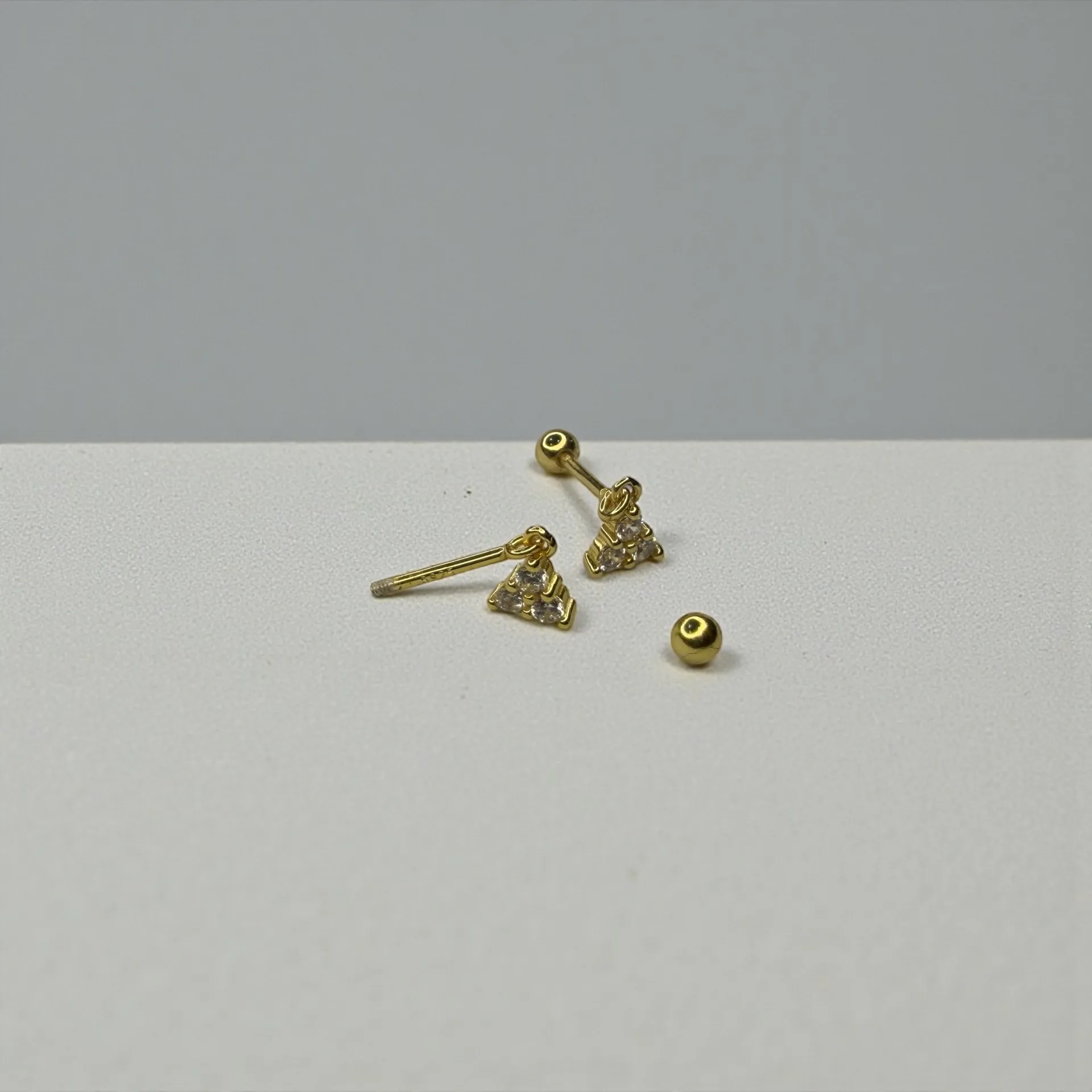 Vertical Helix Dangling Ear Stud - Image 3