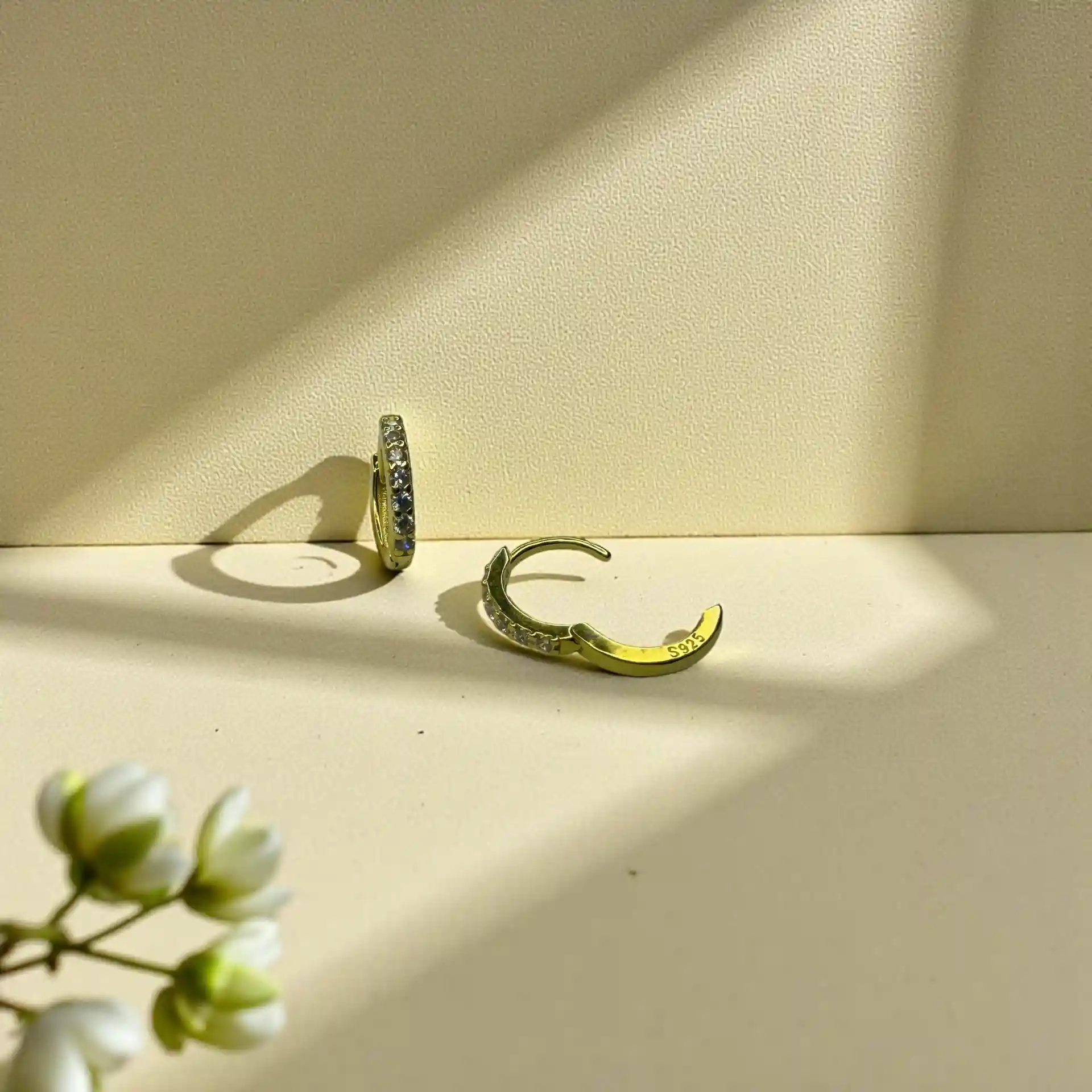 Zircons Crystal Clear Circle Hoop Round Ring - Image 4