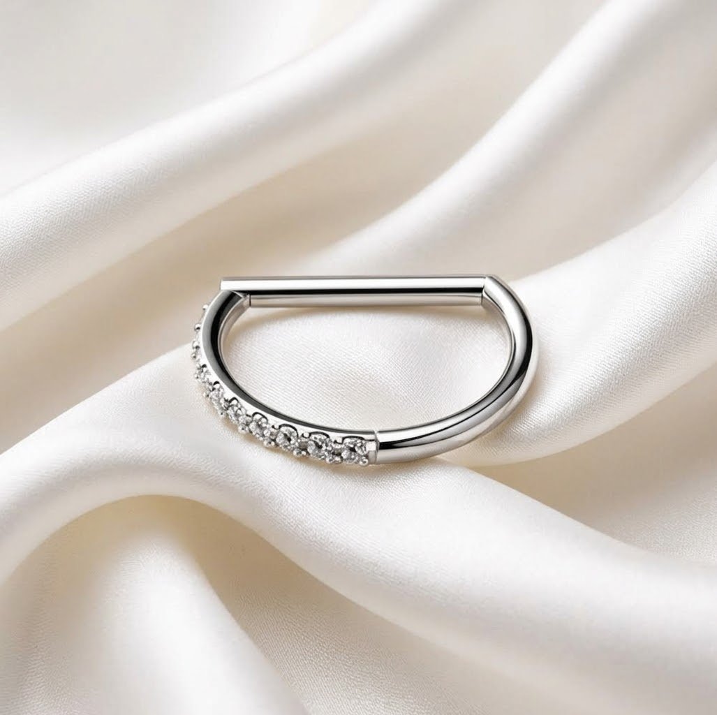 D shape hoop ring with zirconia stones, EarStudex
